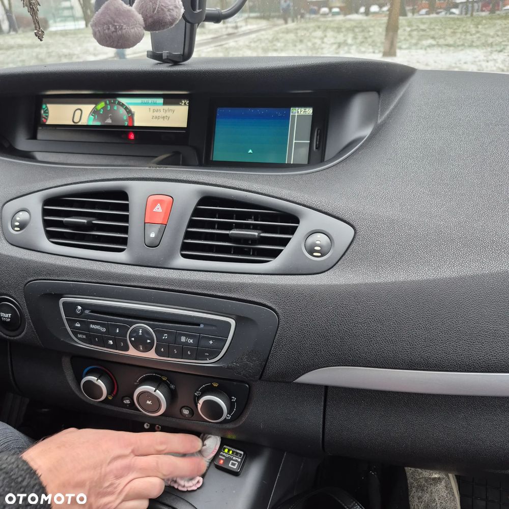 Renault Scenic 1.6 16V 110 TomTom Edition - 8