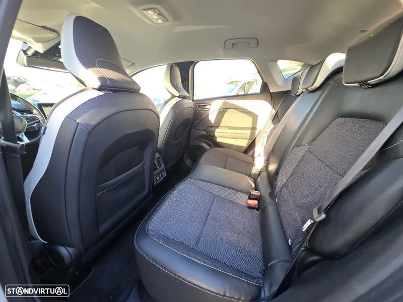 Renault Captur 1.5 dCi Initiale Paris EDC - 12