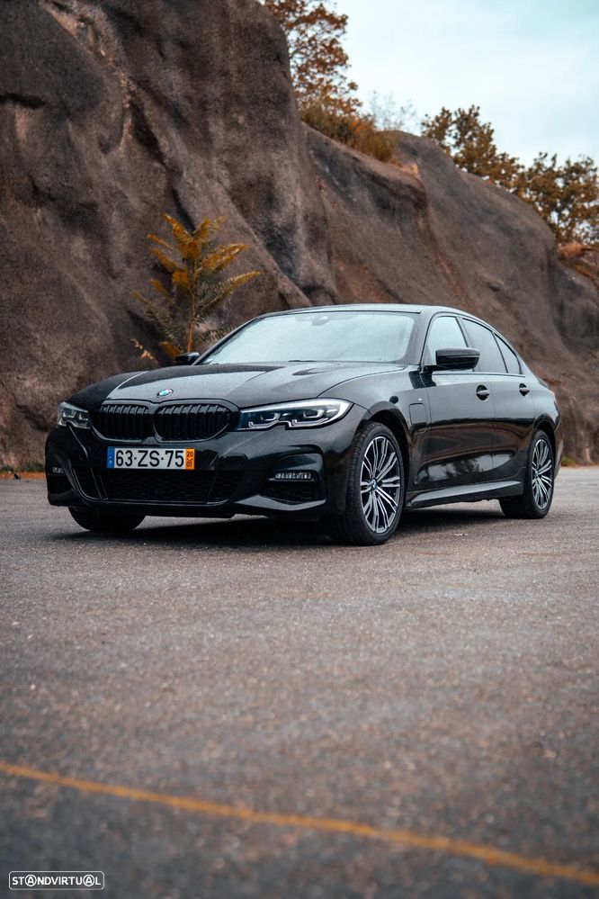 BMW 330 e Pack M Auto - 1