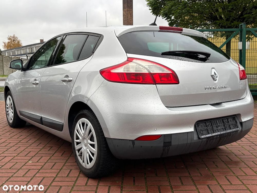 Renault Megane 2.0 140 CVT Luxe - 6
