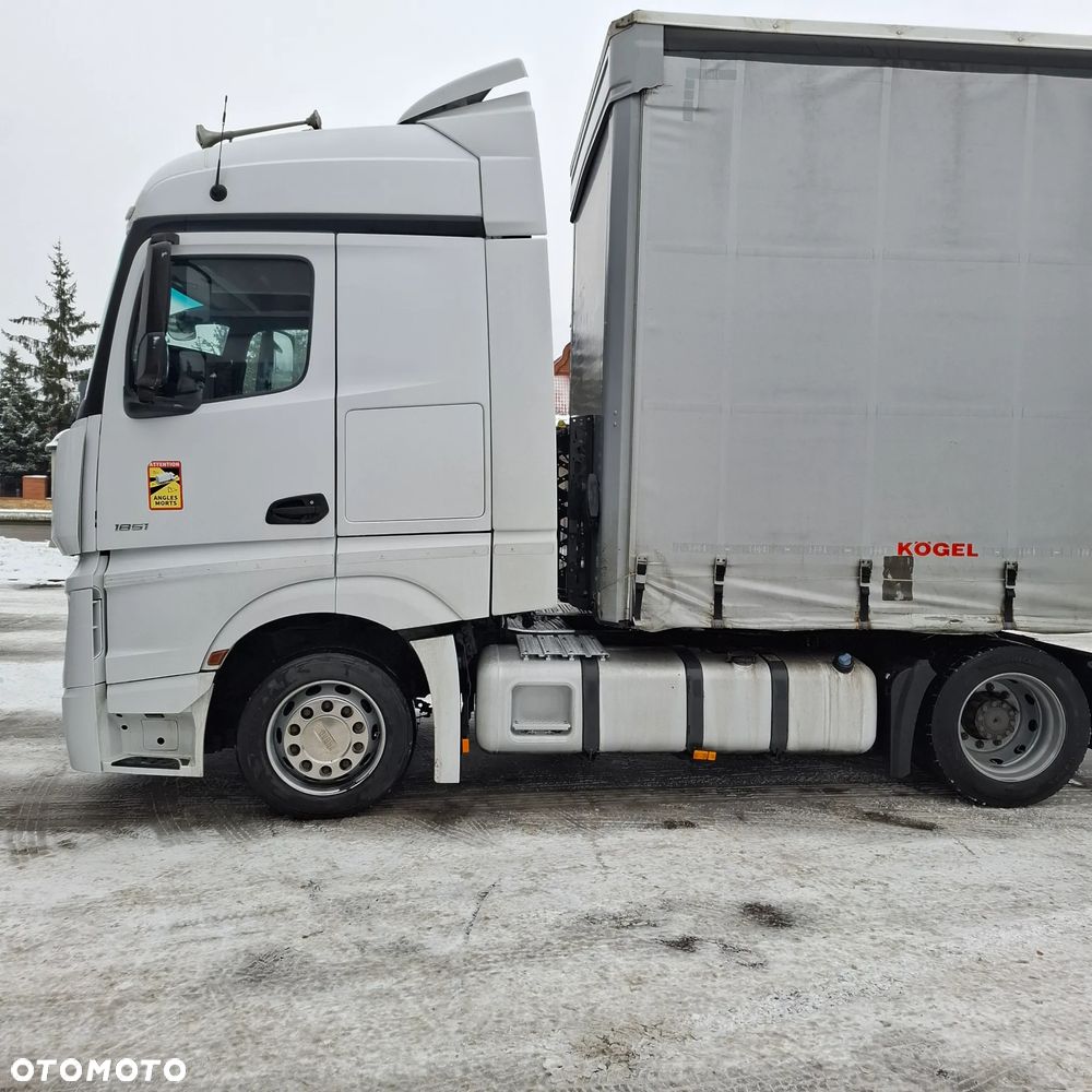Mercedes-Benz Actros - 4