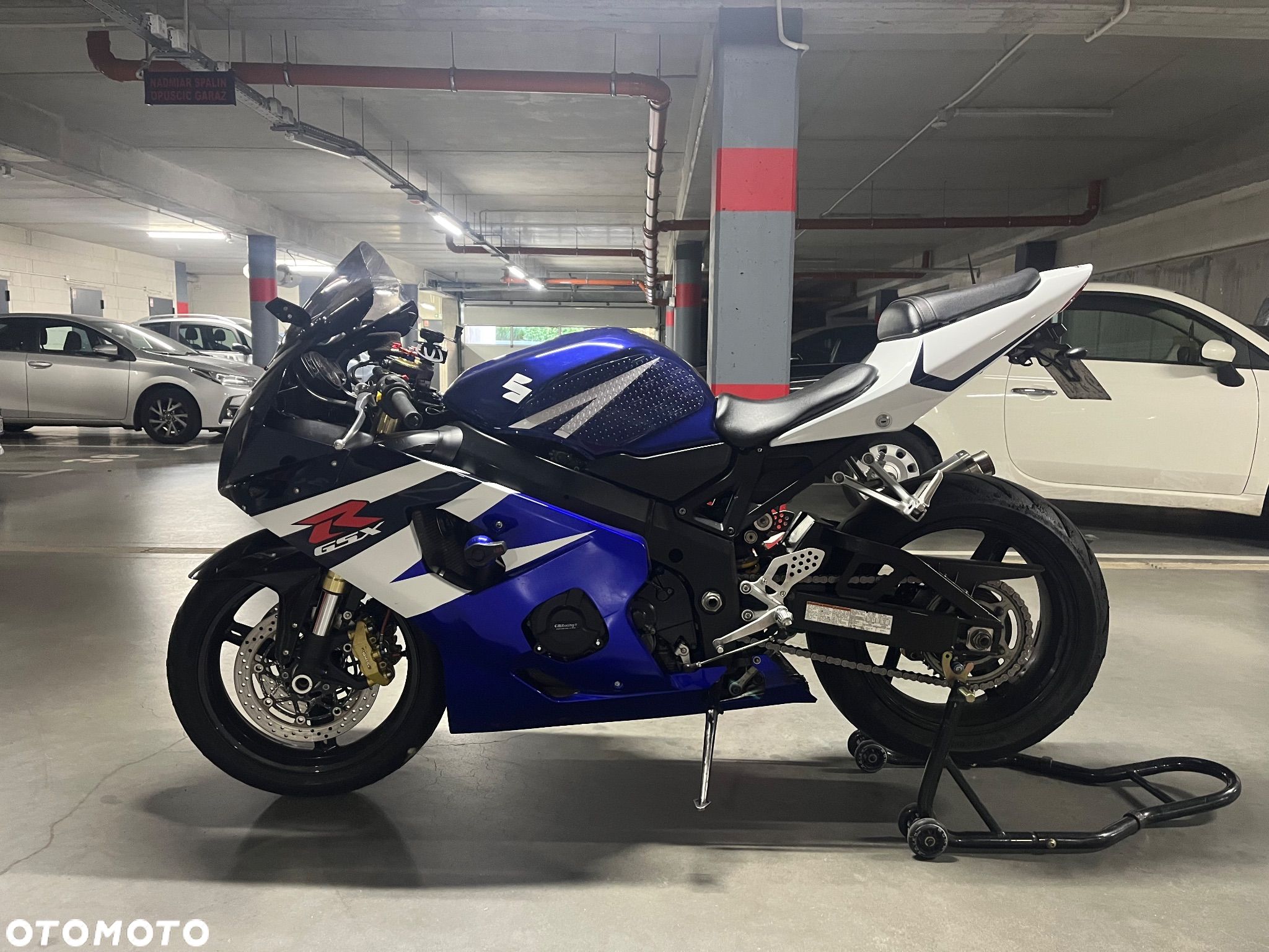 Suzuki GSX-R - 1
