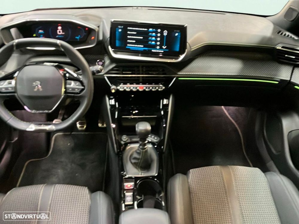 Peugeot 2008 1.2 PureTech GT - 12