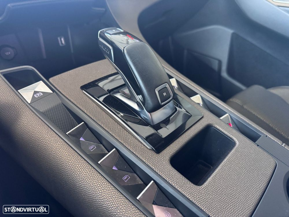 DS DS7 Crossback - 12