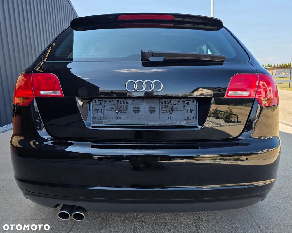 Audi A3 Sportback 1.6 FSI Attraction - 7