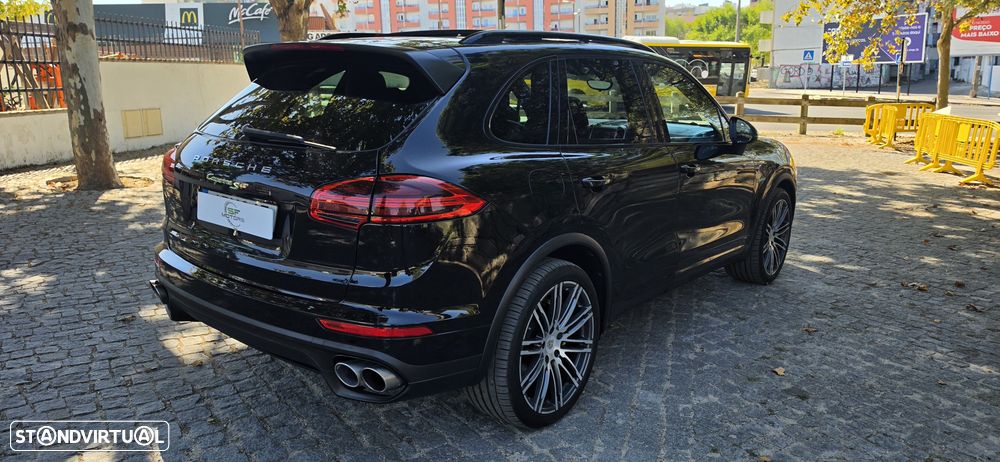 Porsche Cayenne S E-Hybrid Platinum Edition - 43