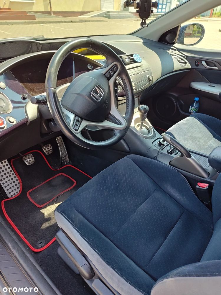 Honda Civic 1.8 Sport - 9