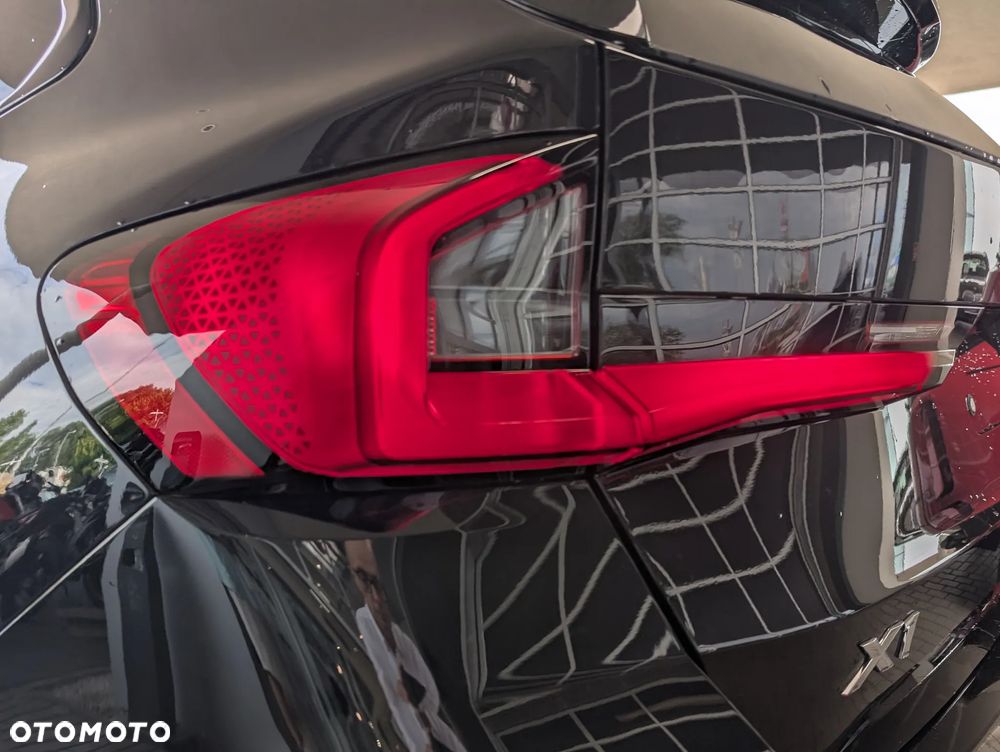 BMW X1 sDrive20i mHEV - 11
