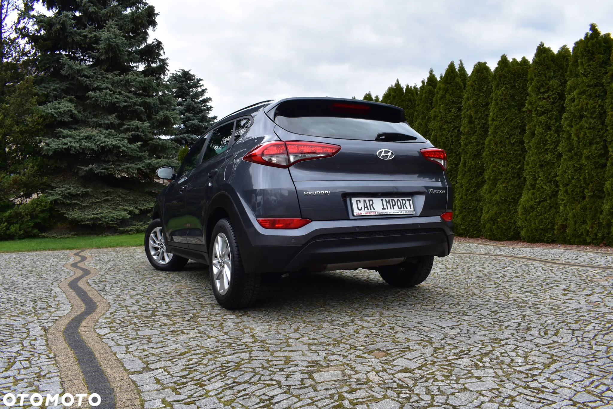 Hyundai Tucson blue 1.7 CRDi 2WD Intro Edition - 24