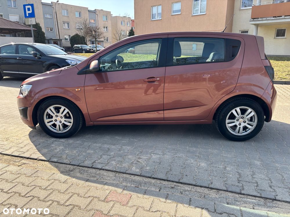 Chevrolet Aveo 1.4 16V LS - 10