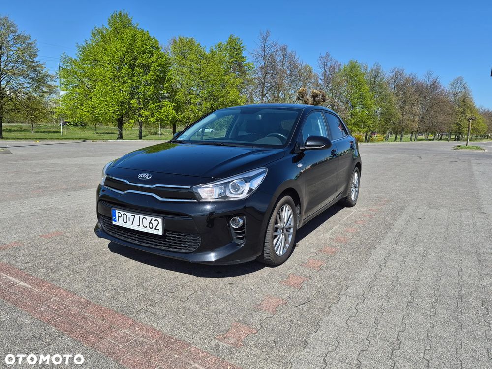 Kia Rio 1.2 L - 2