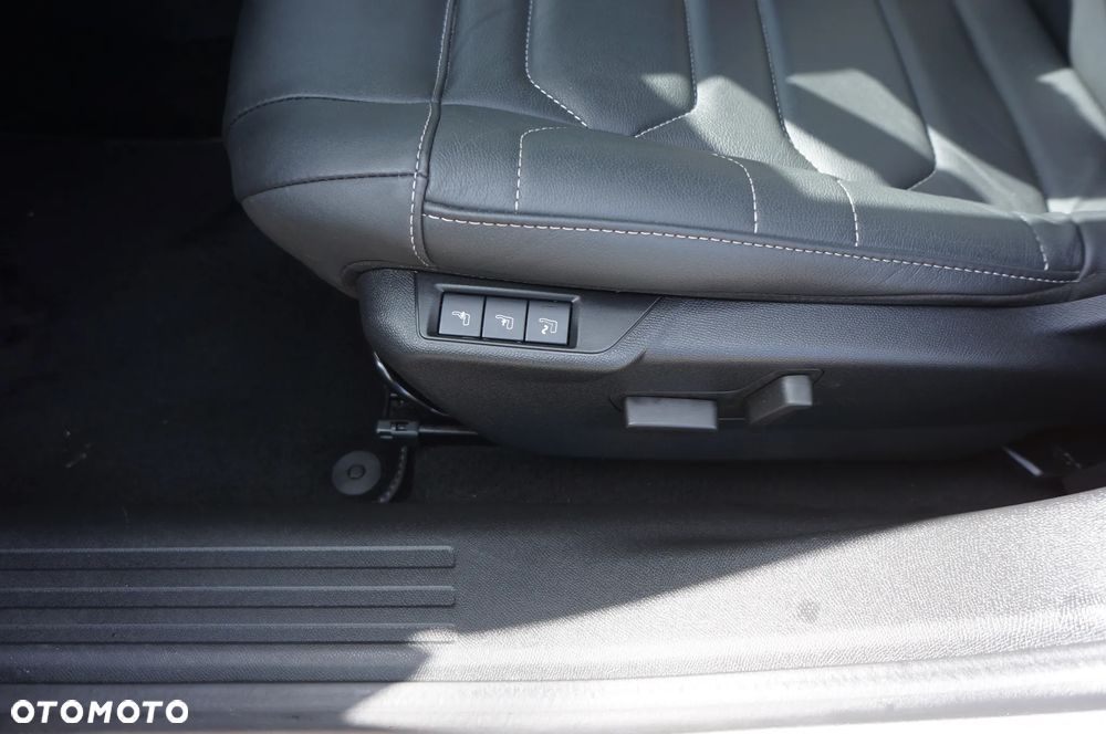 Citroën C4 BlueHDi 130 Stop&Start EAT8 SHINE - 13