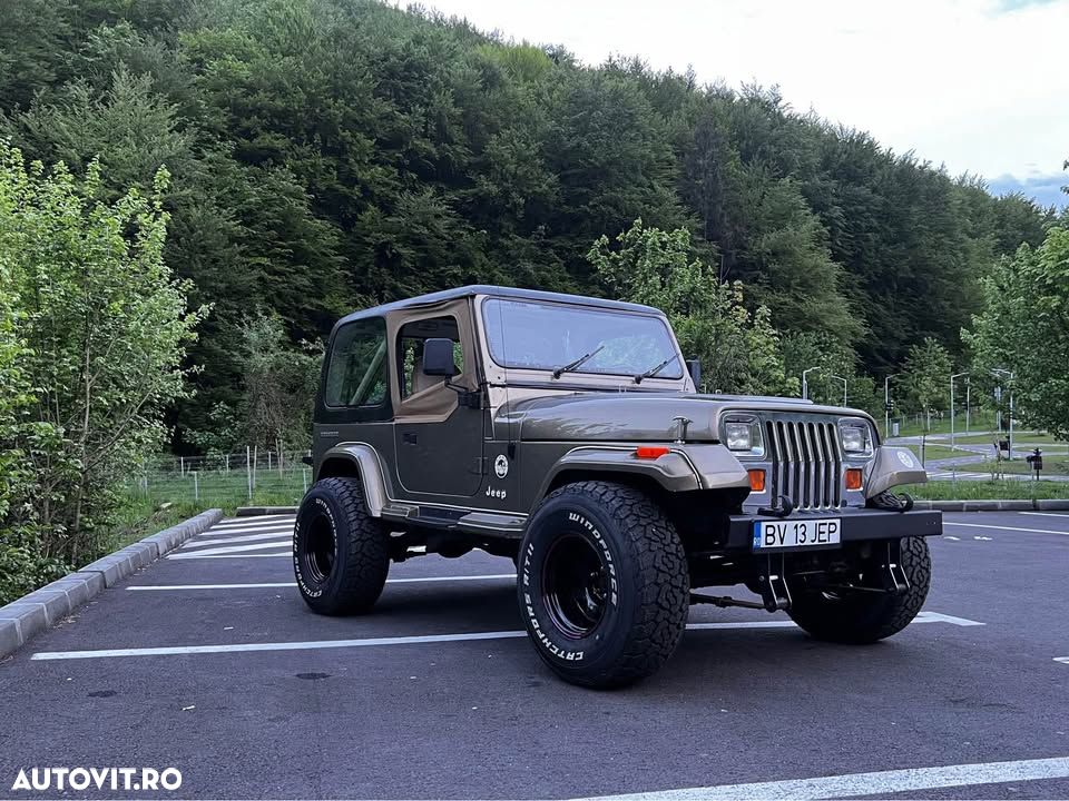 Jeep Wrangler - 8
