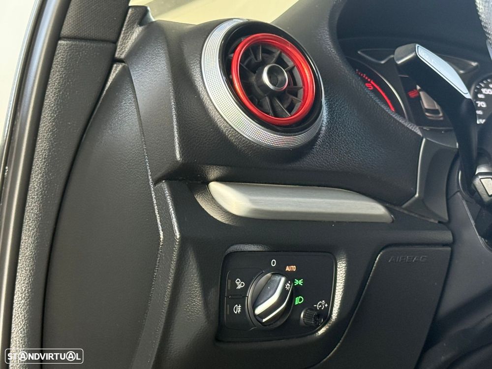 Audi A3 2.0 TDI S-line S tronic - 40