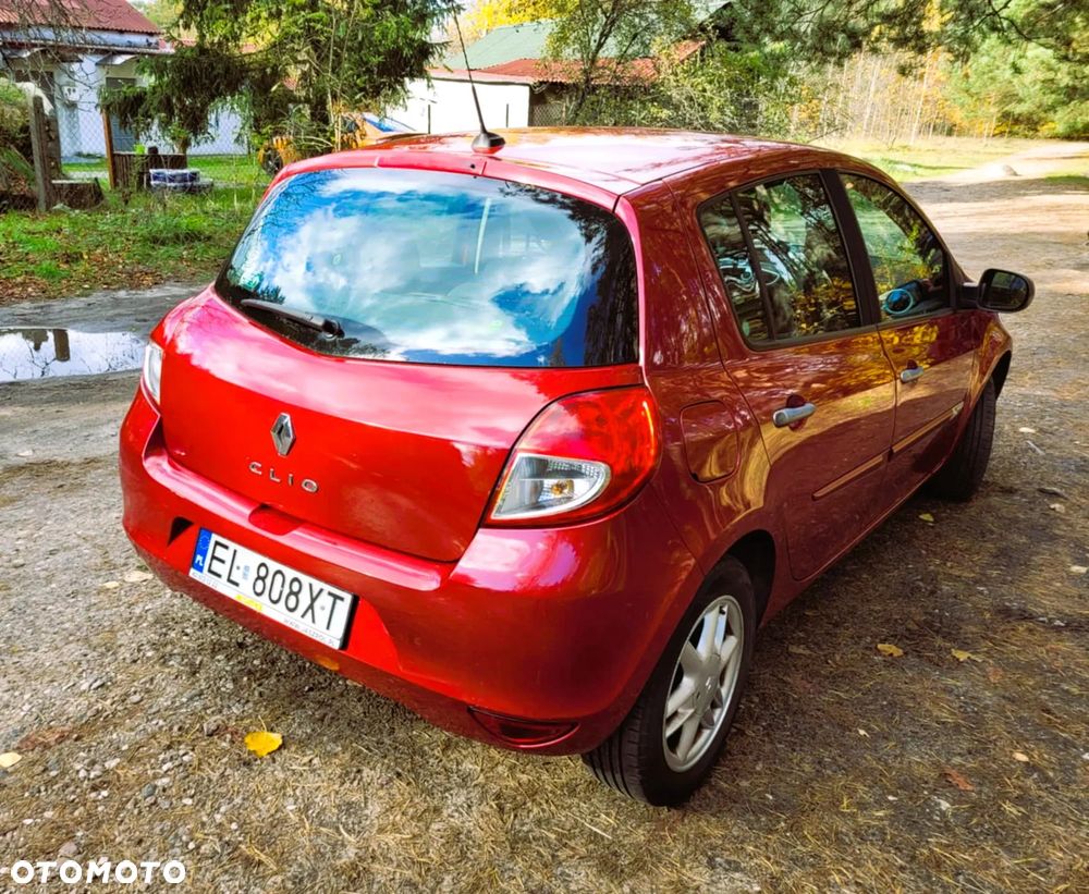 Renault Clio 1.2 16V 75 Expression - 7