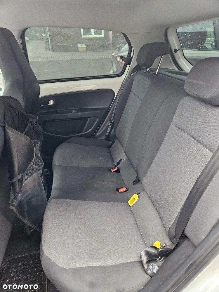 Volkswagen up! 1.0 move - 8