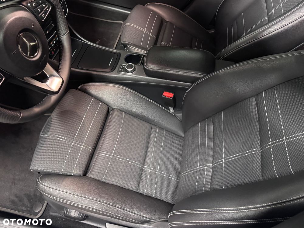 Mercedes-Benz GLA 200 7G-DCT Edition 1 - 32