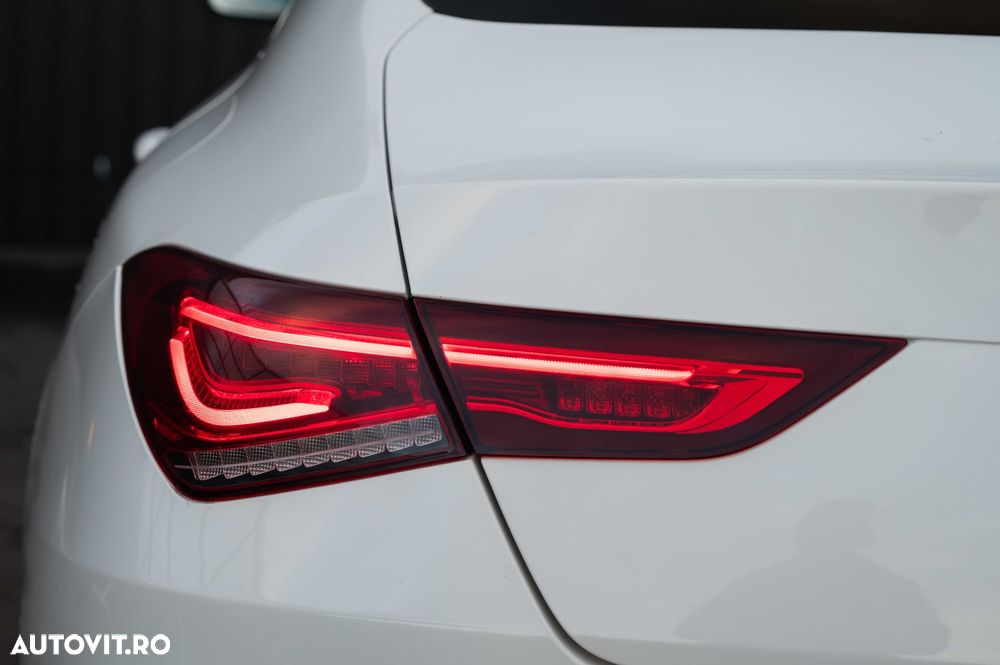 Mercedes-Benz CLA 220 4Matic 7G-DCT AMG Line - 11