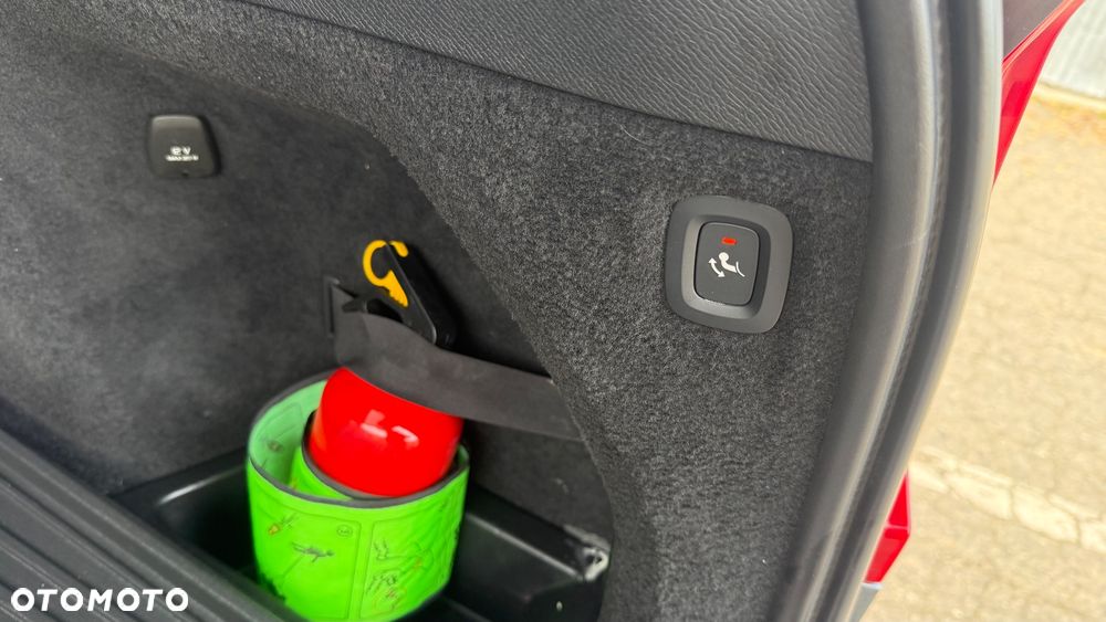 Volvo XC 90 D5 AWD Geartronic RDesign - 8