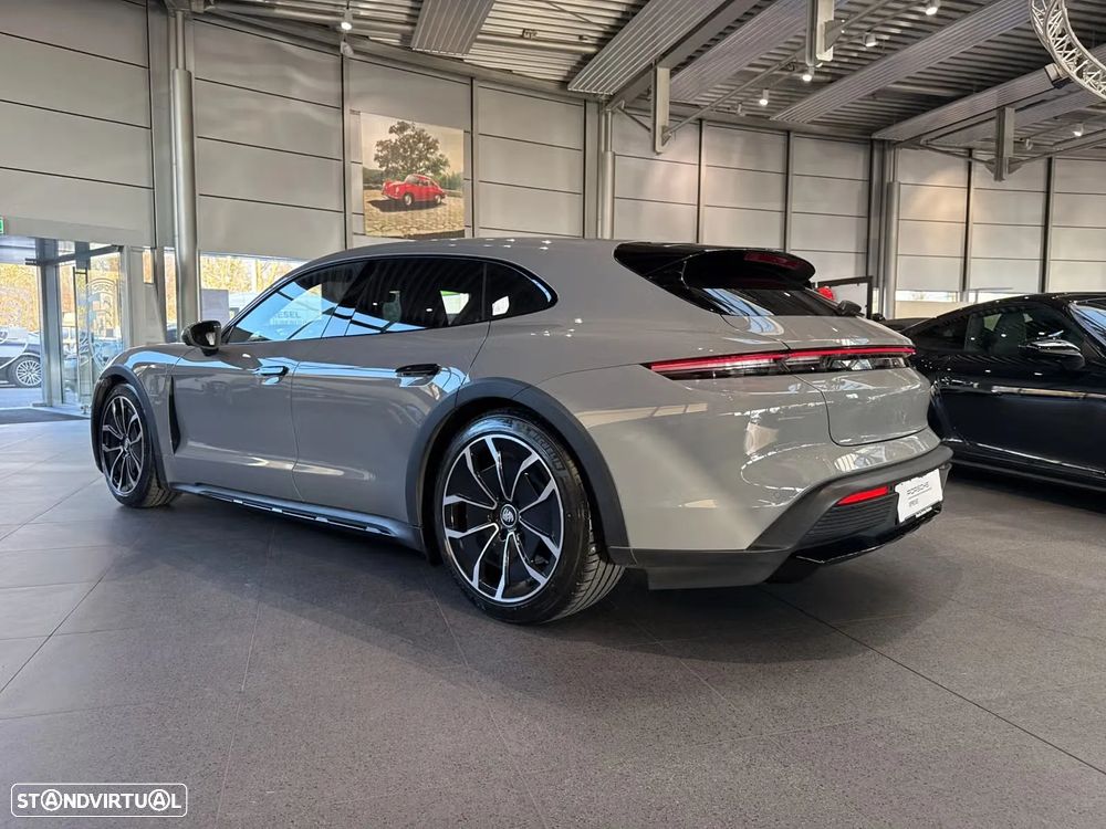 Porsche Taycan Cross Turismo 4S - 6