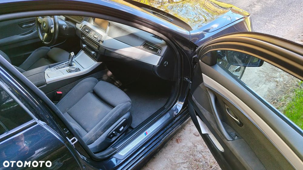 BMW Seria 5 530d xDrive Modern Line - 8