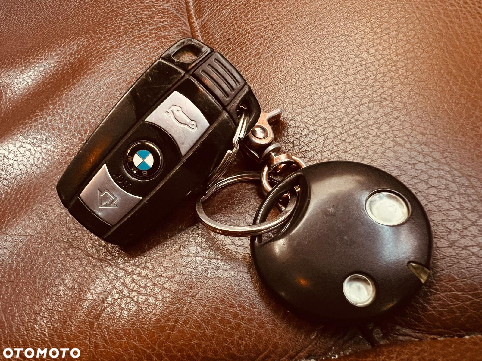 BMW Seria 3 325i xDrive Touring - 17