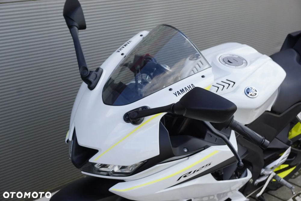 Yamaha YZF - 17