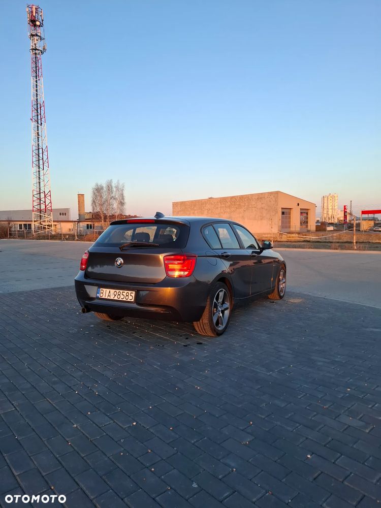 BMW Seria 1 116d Sport Line - 7