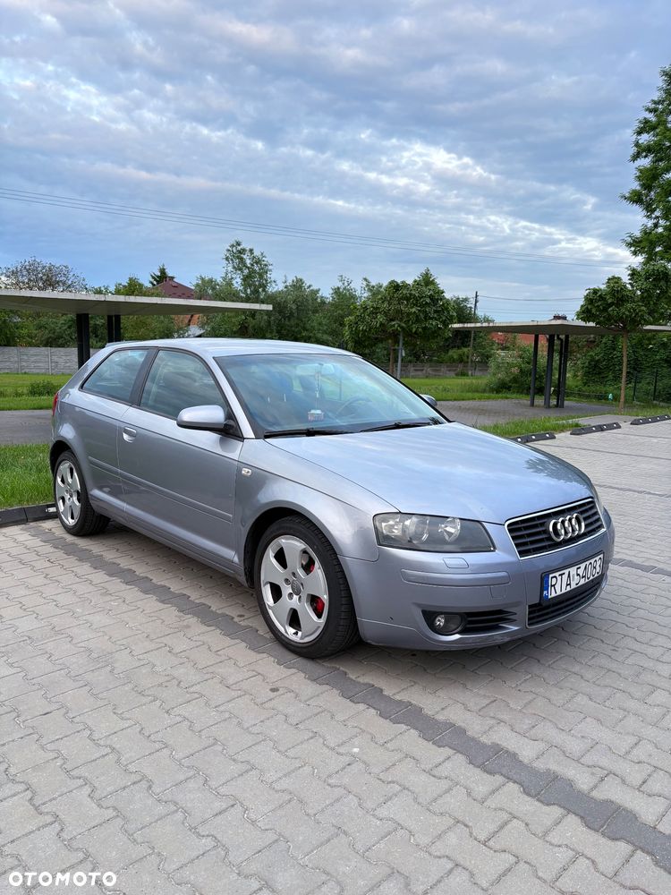 Audi A3 3-drzwiowe 1.6 Ambiente - 1