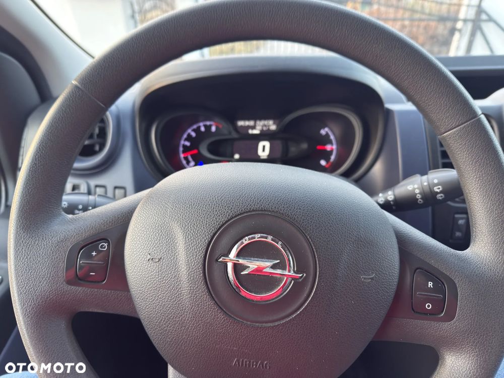 Opel Vivaro - 2