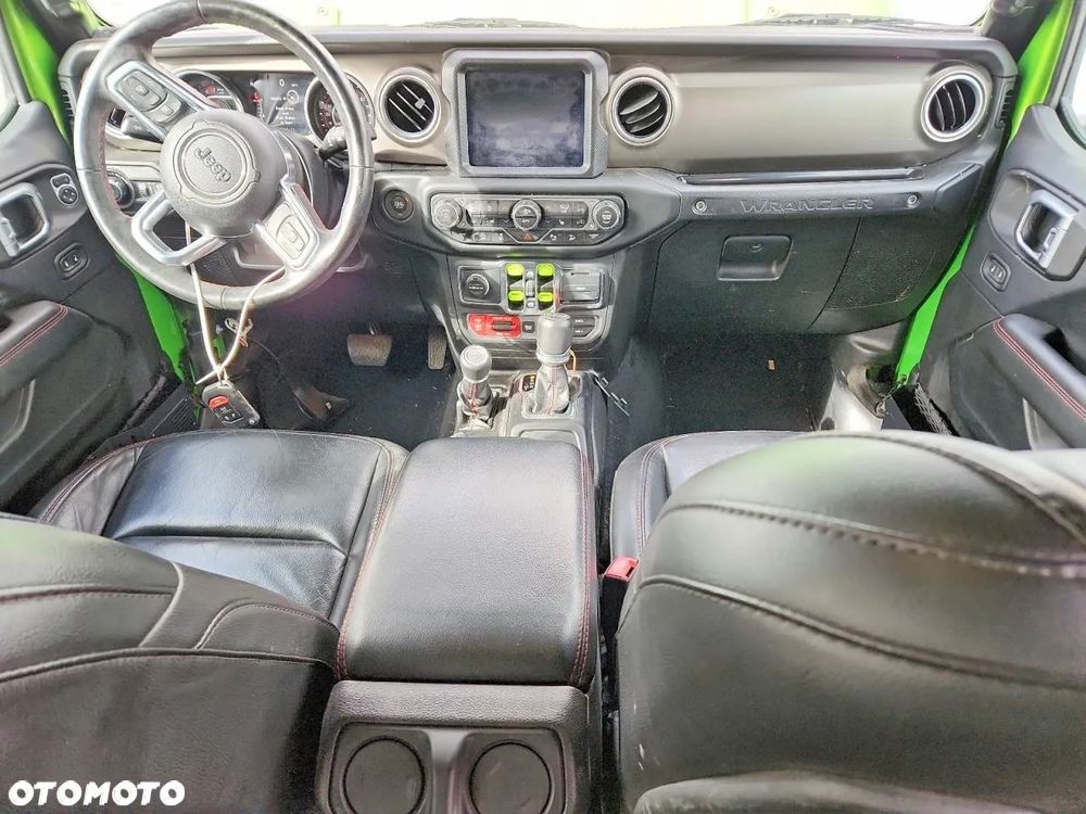 Jeep Wrangler - 9