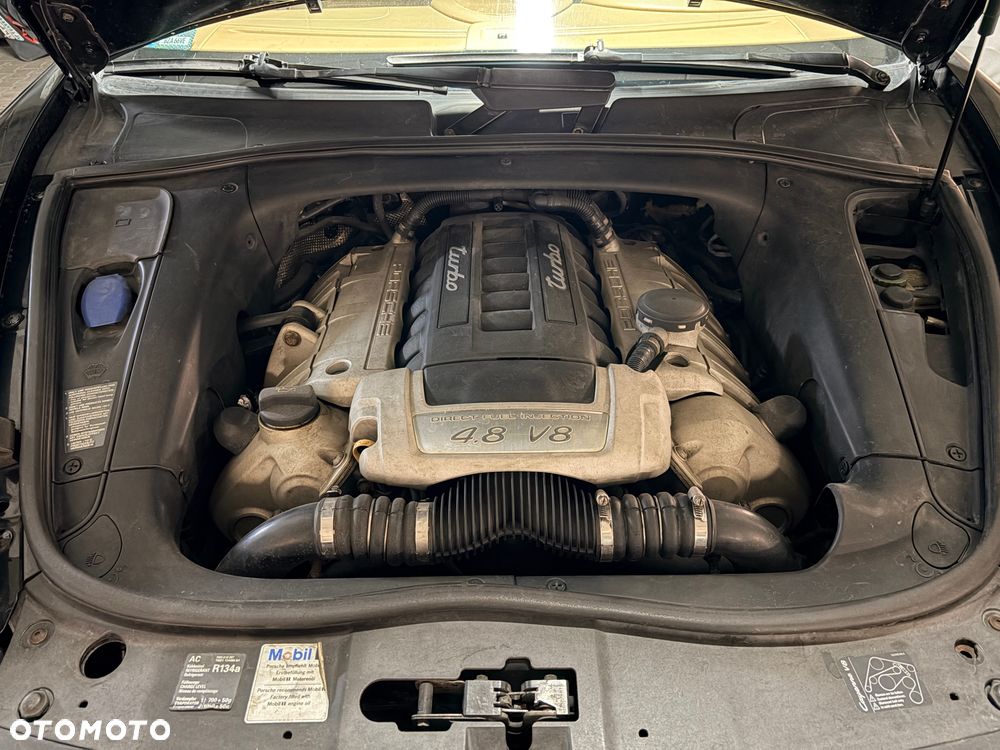 Porsche Cayenne Turbo - 31