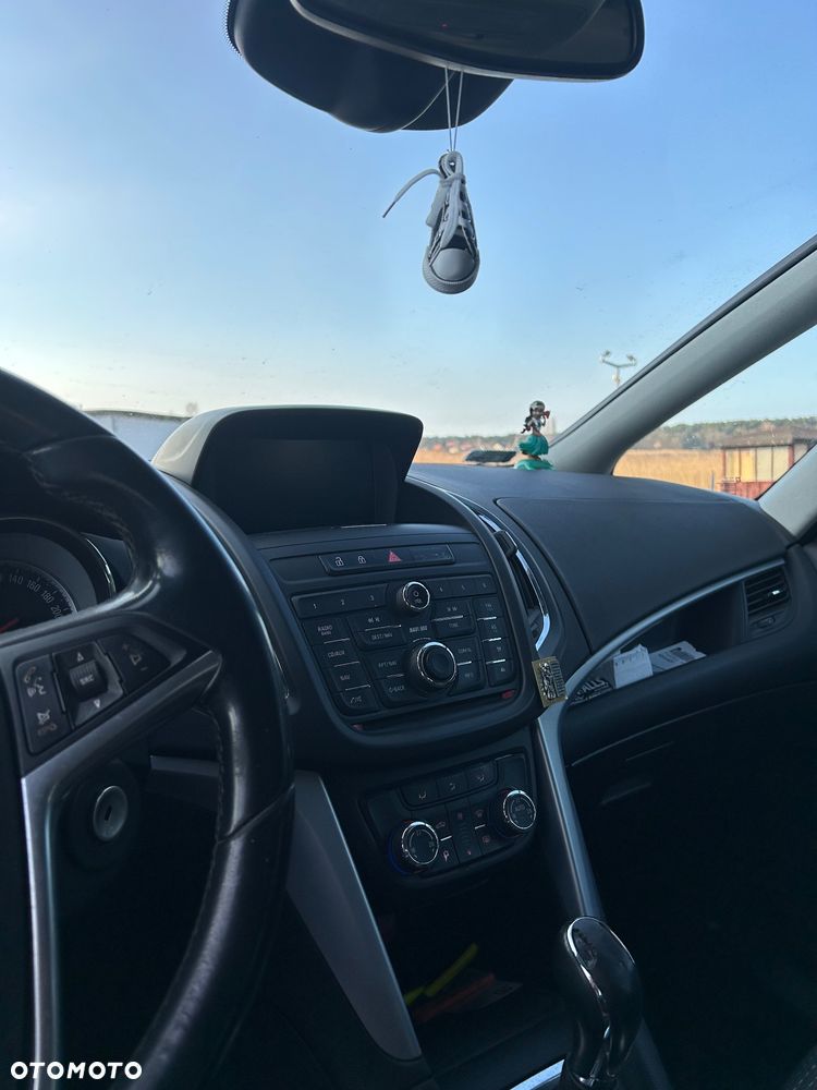 Opel Zafira 2.0 CDTI Enjoy - 8