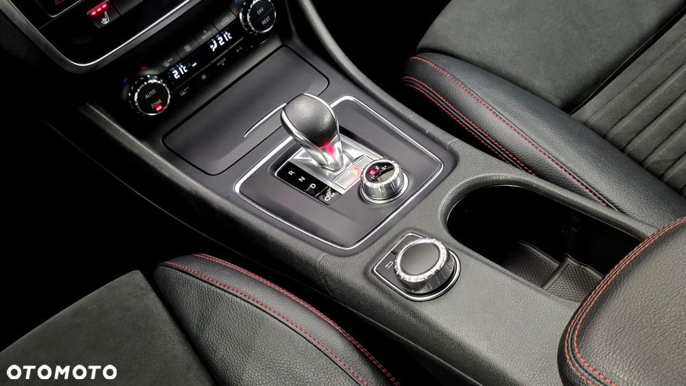 Mercedes-Benz GLA - 19