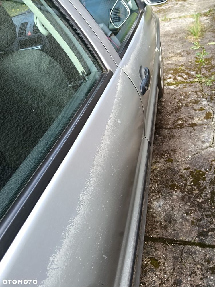 Volkswagen Polo 60 - 15