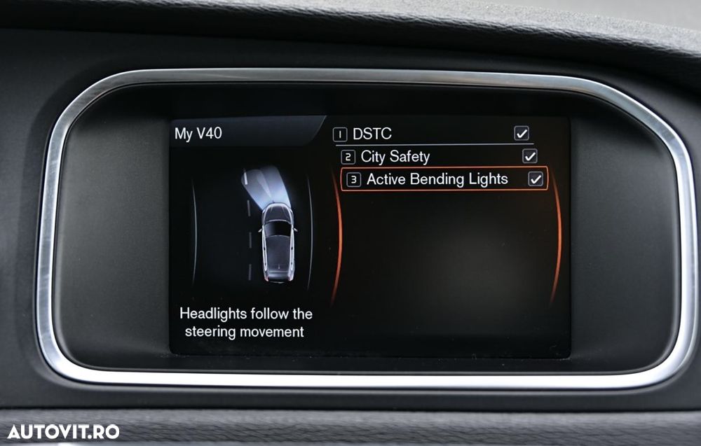 Volvo V40 D3 Geartronic RDesign - 23