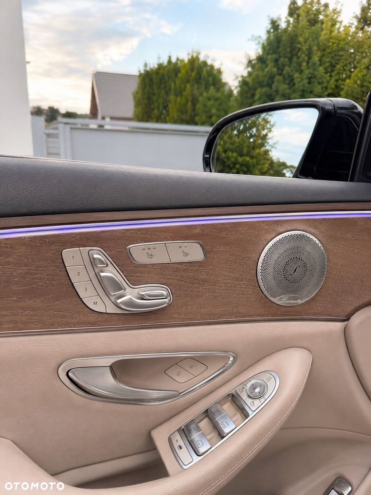 Mercedes-Benz Klasa E 350 9G-TRONIC AMG Line - 19