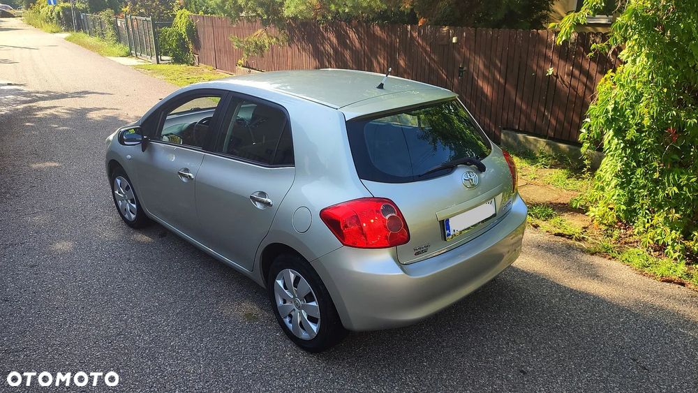 Toyota Auris 1.4 VVT-i Team - 23