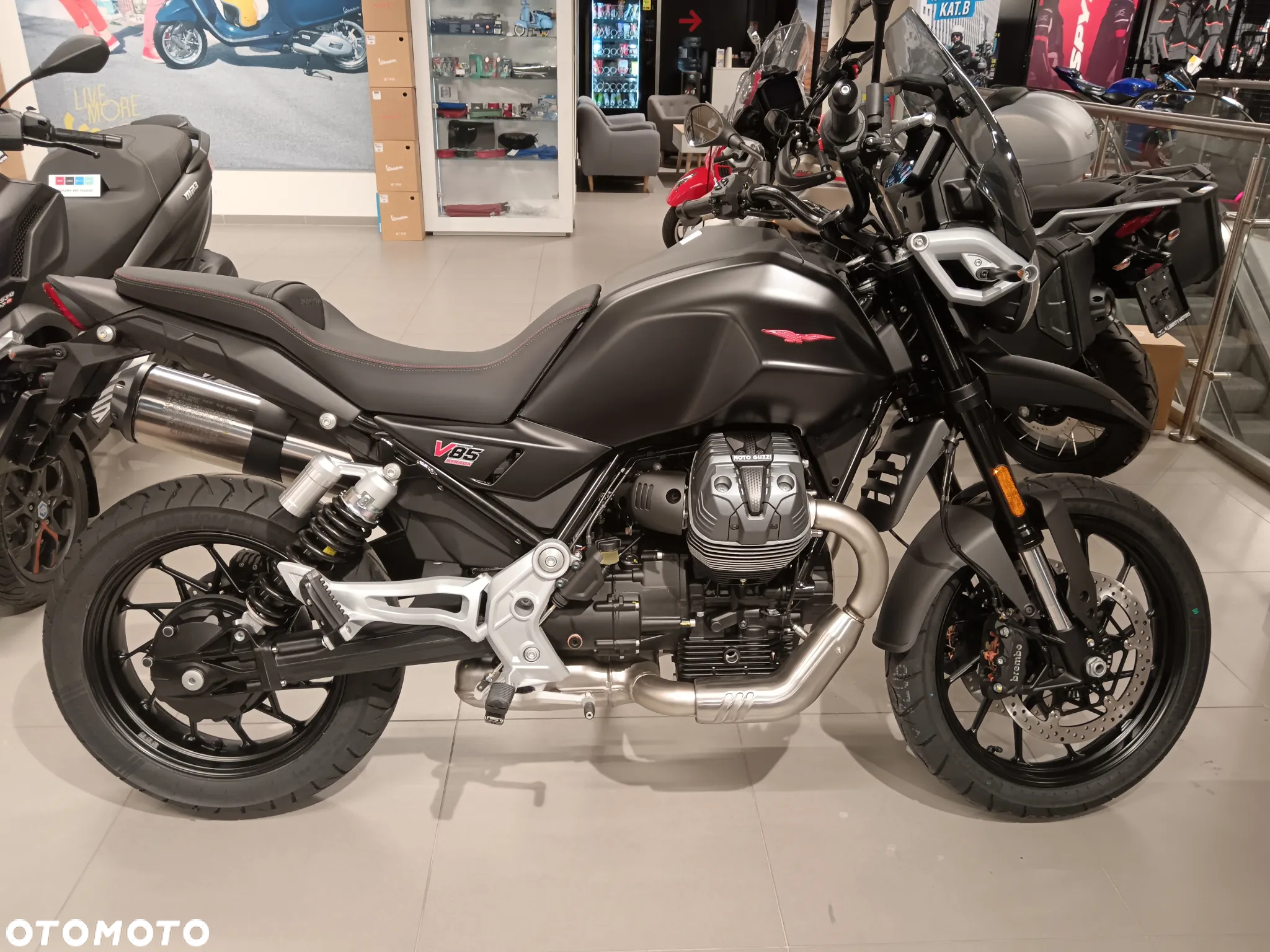 Moto Guzzi V85 - 2