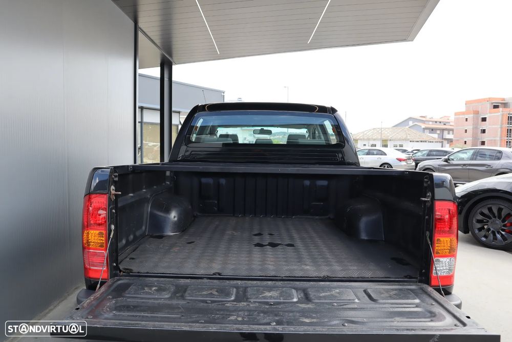 Toyota Hilux 2.5 D-4D CD AC - 8