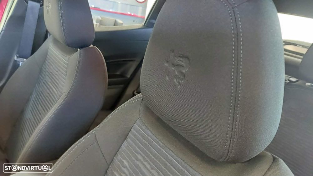 Alfa Romeo Junior 1.2 Ti Q4 eDCT6 - 8