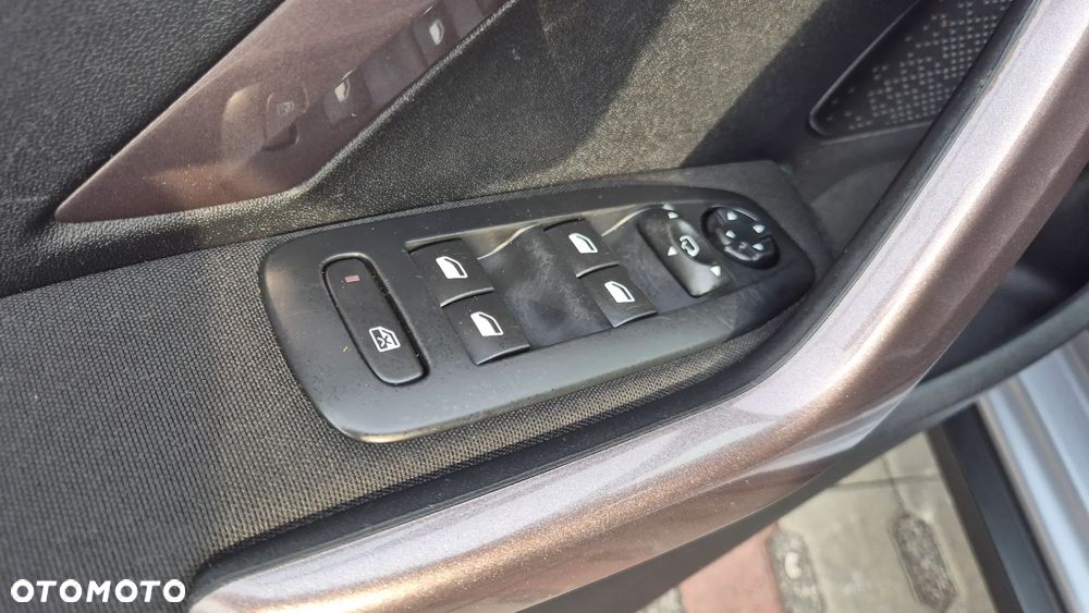 Peugeot 2008 PureTech 82 Access - 16