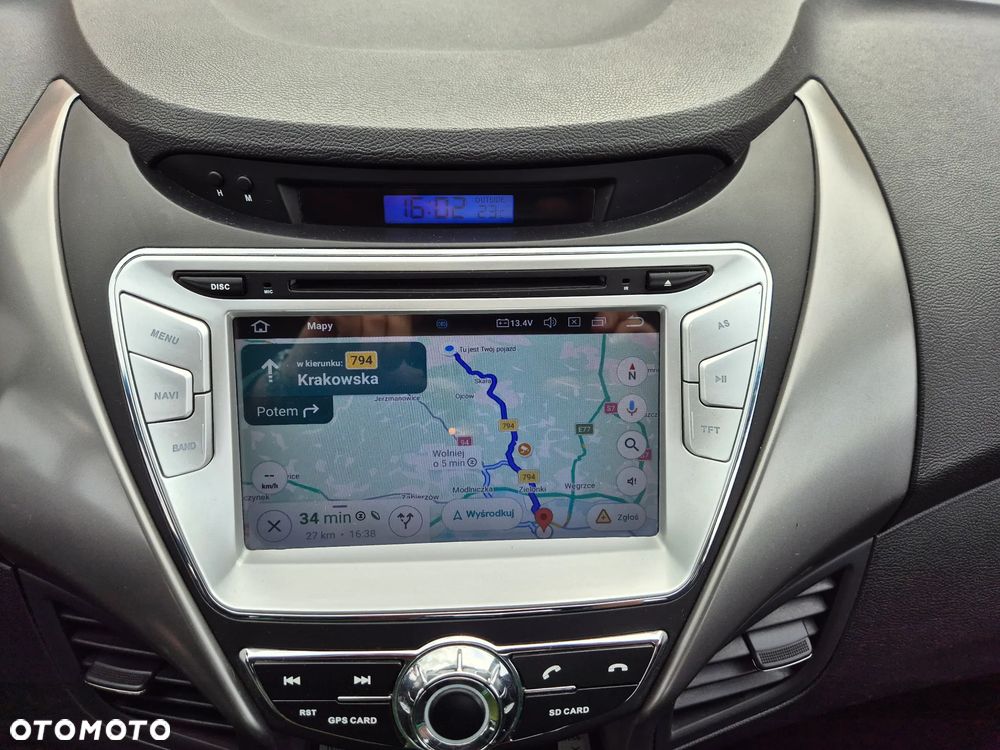 Hyundai Elantra 1.6 Comfort - 11