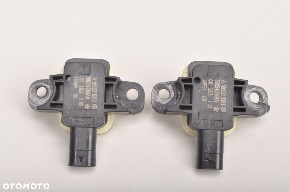 MASERATI GHIBLI III CZUJNIK UDERZENIA 56054084AA - 3