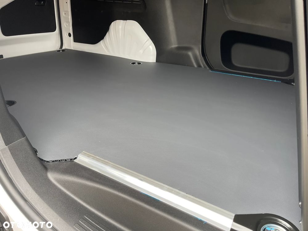 Toyota Proace City - 7