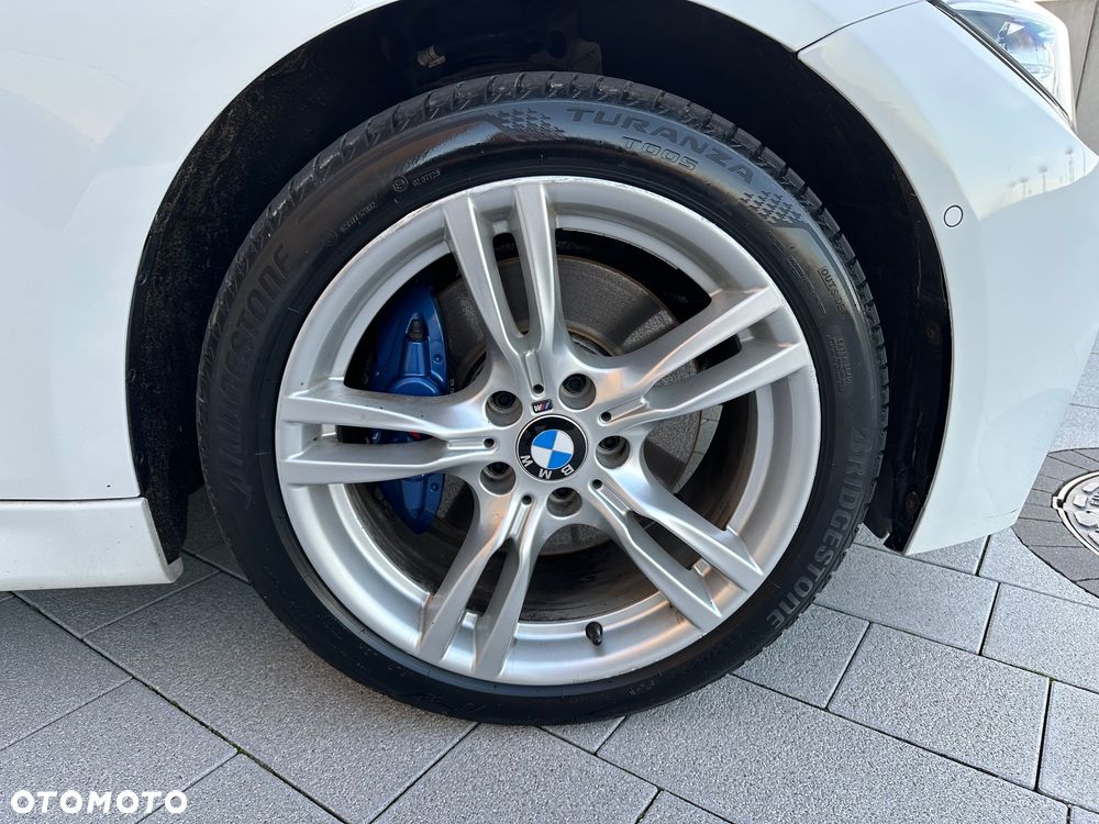 BMW Seria 3 318d M Sport EU6 - 16