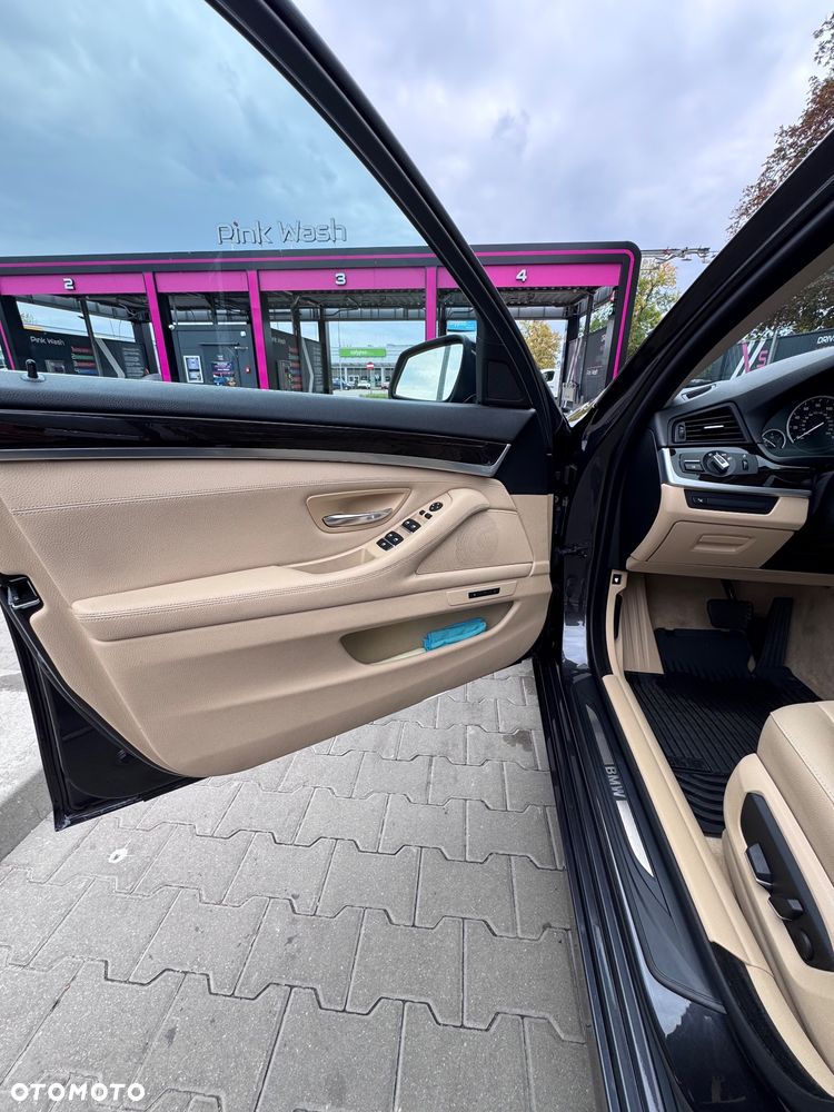 BMW Seria 5 528i - 7