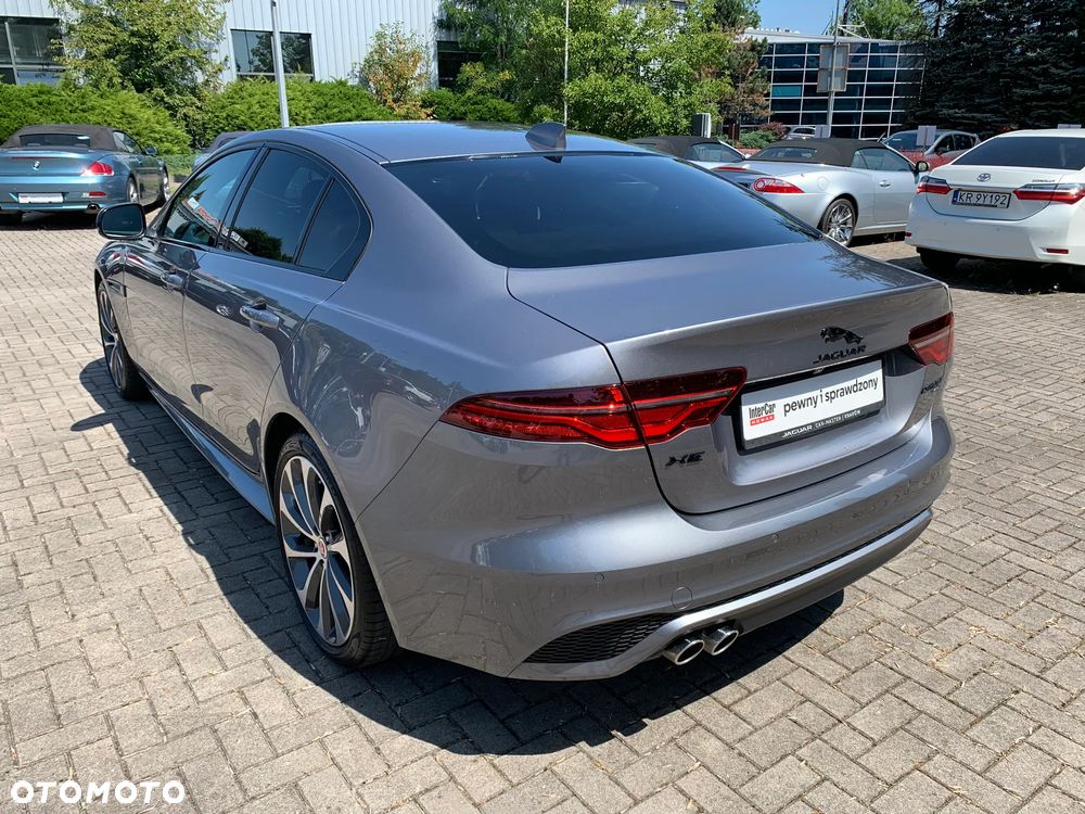 Jaguar XE 2.0 D200 mHEV AWD R-Dynamic SE - 9