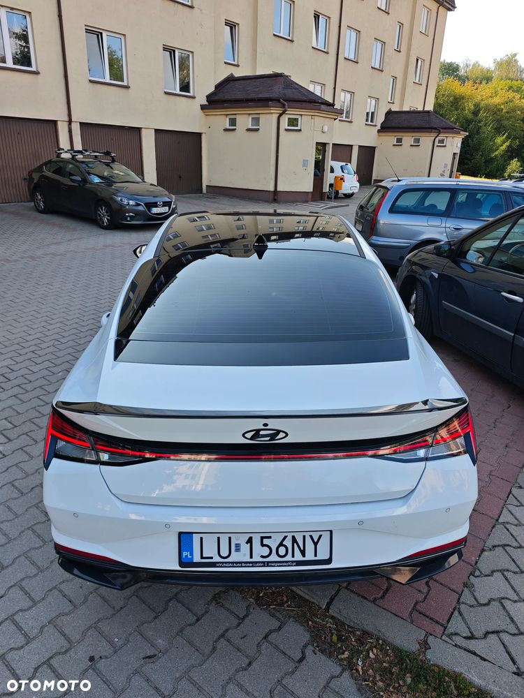 Hyundai Elantra 1.6 Executive CVT - 3