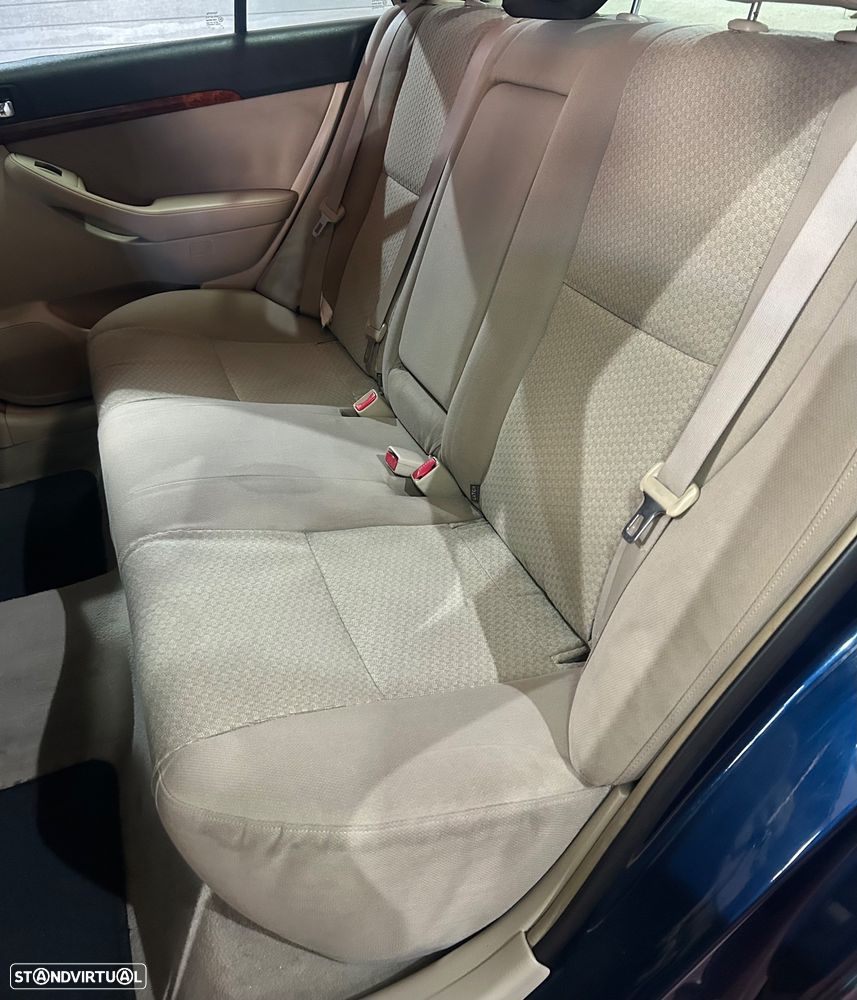 Toyota Avensis SD 2.0 D-4D Sol S/GPS - 14